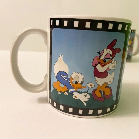 Vintage 1988 Applause Donald Duck  Minnie Mouse Set of 2 Mugs Made In Korea - Picture 9 of 11